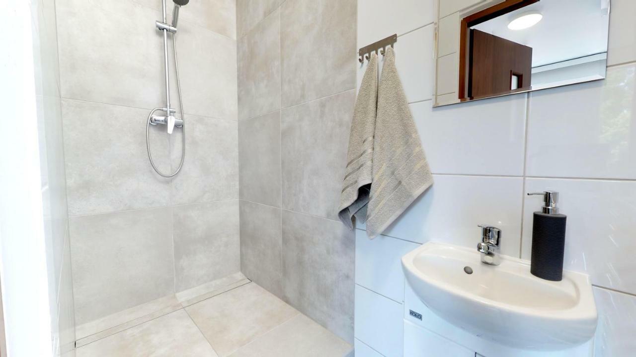 New Whitehouse Rooms Гданськ Екстер'єр фото